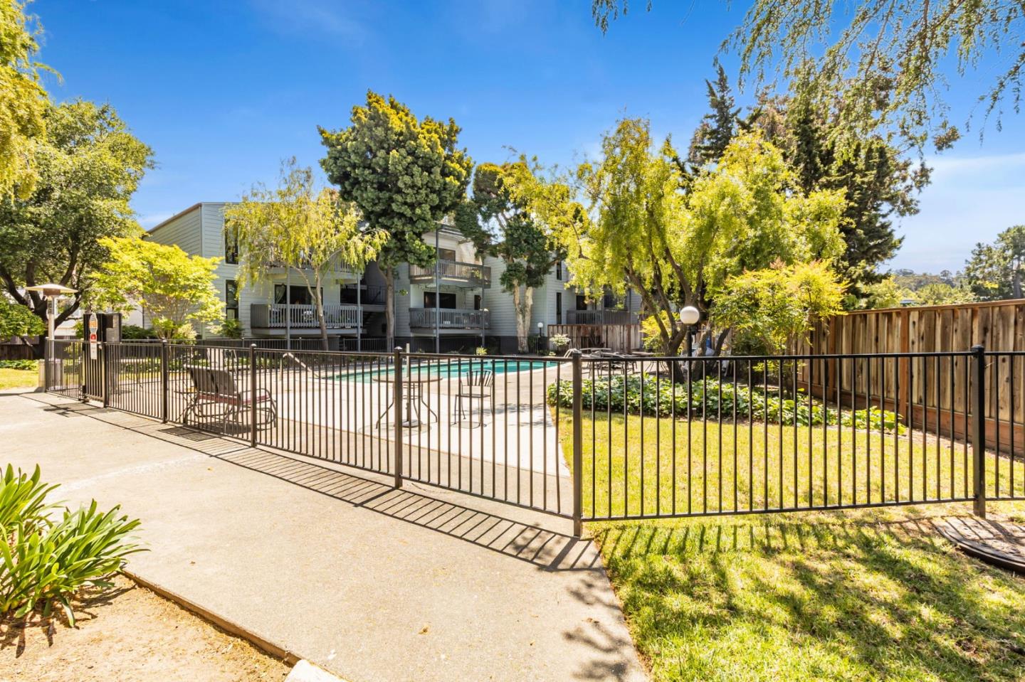 Detail Gallery Image 24 of 37 For 4175 George Ave, San Mateo,  CA 94403 - 2 Beds | 2 Baths