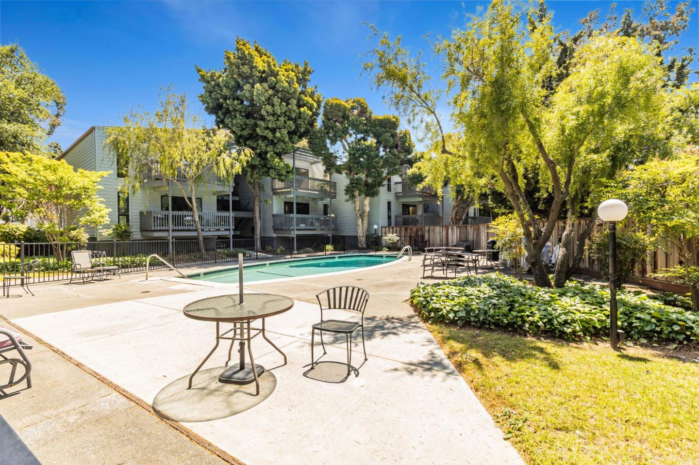 Detail Gallery Image 25 of 37 For 4175 George Ave, San Mateo,  CA 94403 - 2 Beds | 2 Baths