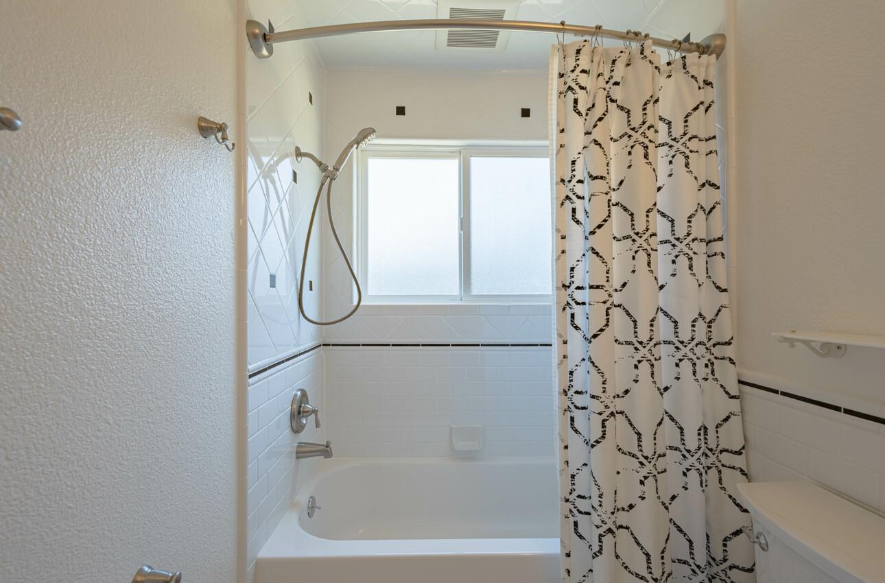 Detail Gallery Image 32 of 40 For 18030 Prado Ln, Salinas,  CA 93908 - 3 Beds | 2 Baths