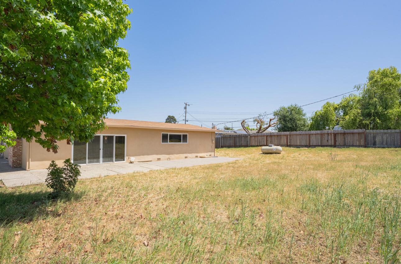 Detail Gallery Image 36 of 40 For 18030 Prado Ln, Salinas,  CA 93908 - 3 Beds | 2 Baths