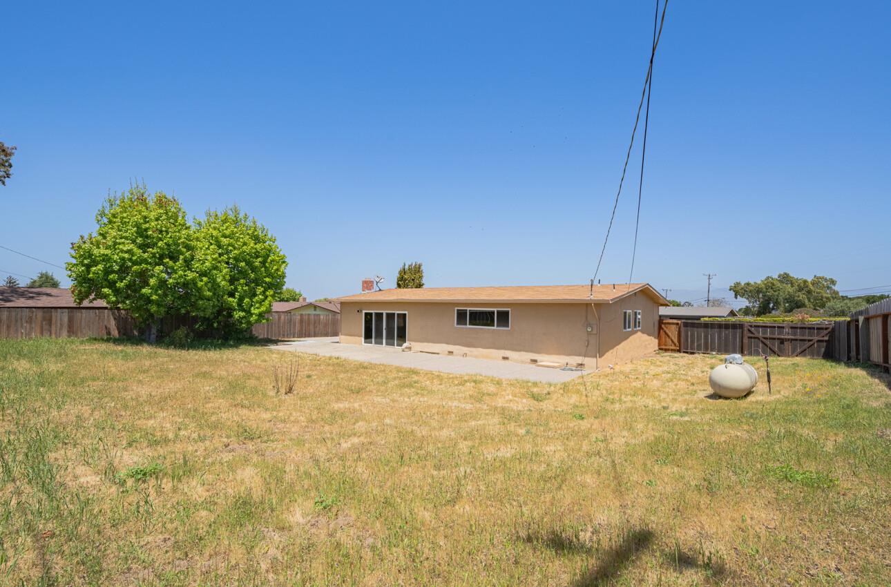 Detail Gallery Image 37 of 40 For 18030 Prado Ln, Salinas,  CA 93908 - 3 Beds | 2 Baths