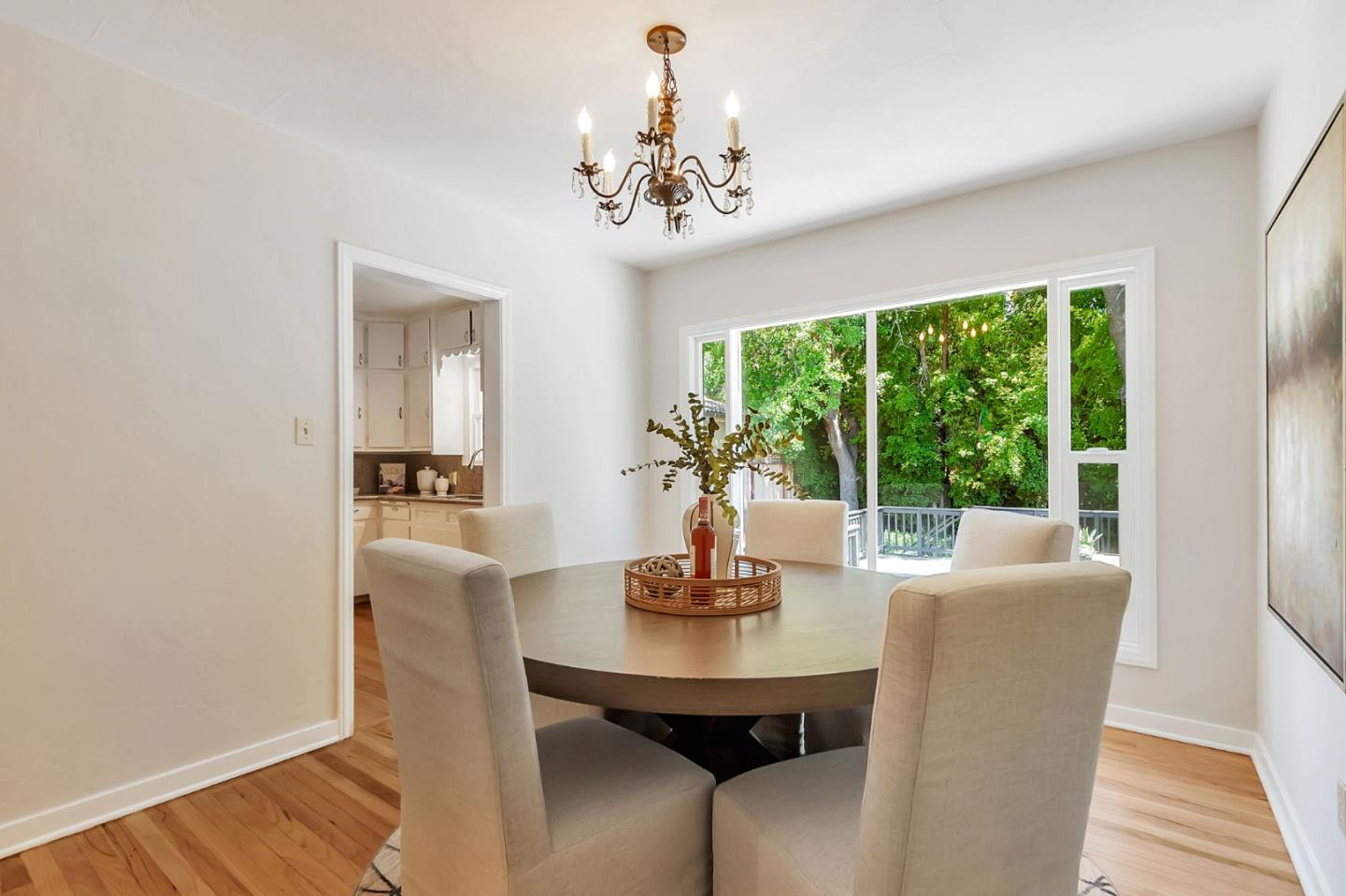 Detail Gallery Image 15 of 63 For 20335 Saratoga Los Gatos Rd, Saratoga,  CA 95070 - 4 Beds | 3/1 Baths