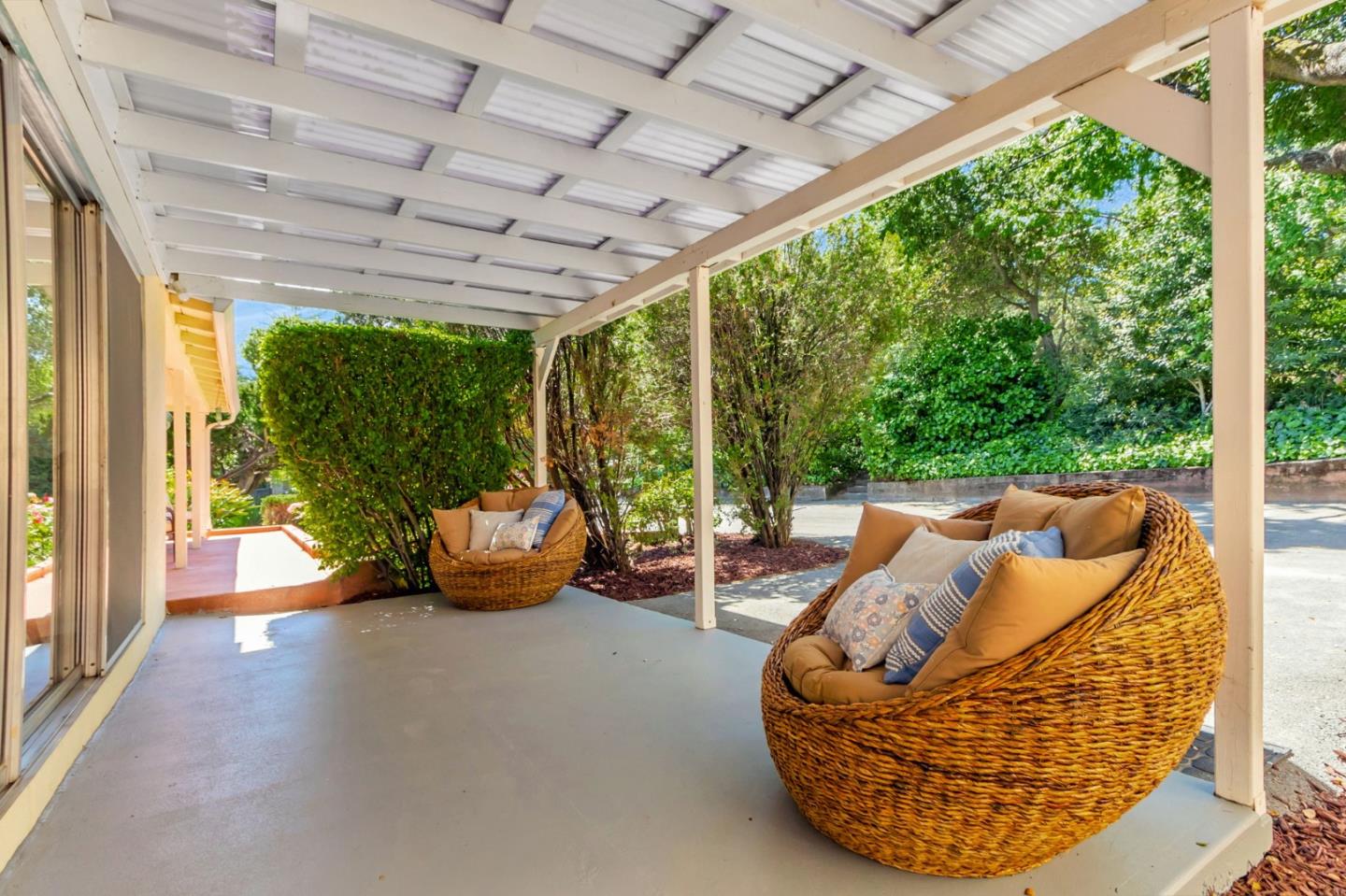 Detail Gallery Image 29 of 63 For 20335 Saratoga Los Gatos Rd, Saratoga,  CA 95070 - 4 Beds | 3/1 Baths