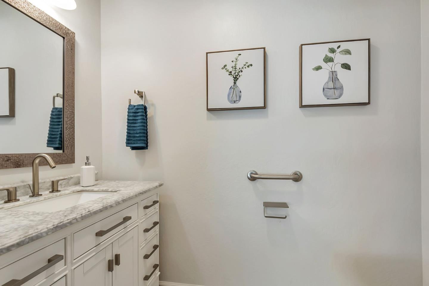 Detail Gallery Image 30 of 63 For 20335 Saratoga Los Gatos Rd, Saratoga,  CA 95070 - 4 Beds | 3/1 Baths