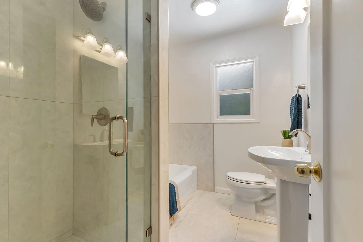 Detail Gallery Image 35 of 63 For 20335 Saratoga Los Gatos Rd, Saratoga,  CA 95070 - 4 Beds | 3/1 Baths