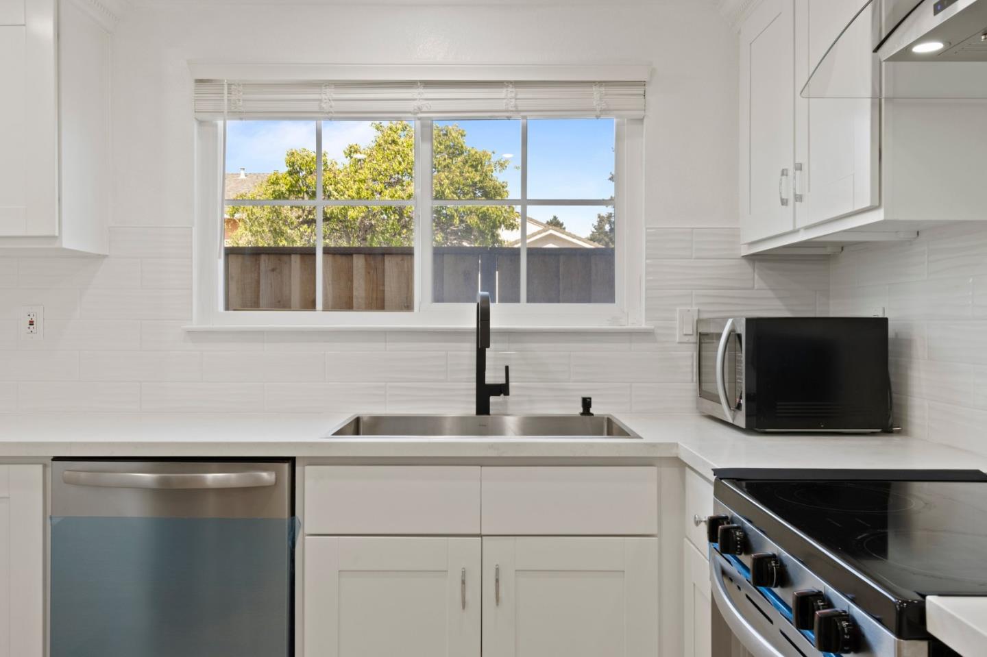 Detail Gallery Image 16 of 48 For 4480 Norocco Cir, Fremont,  CA 94555 - 3 Beds | 2 Baths