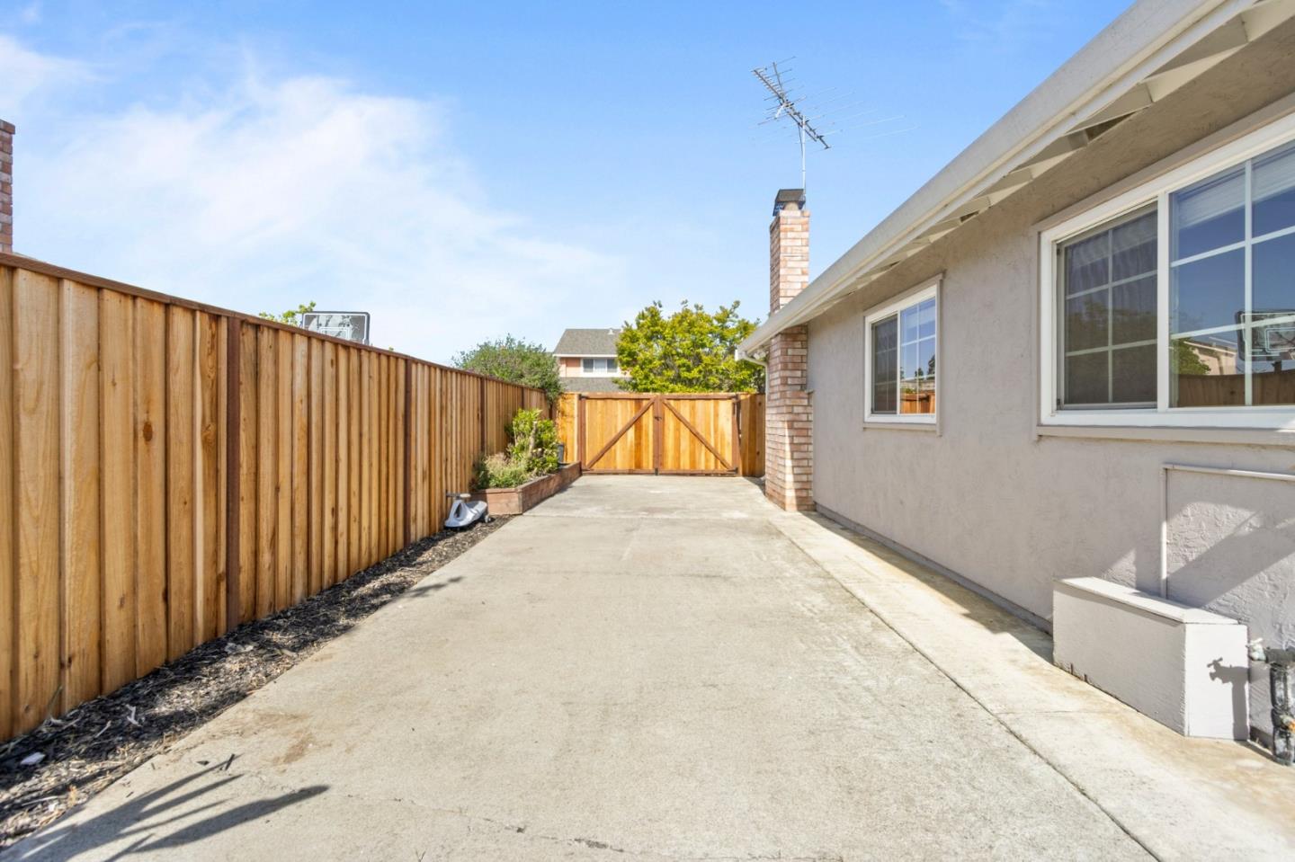 Detail Gallery Image 41 of 48 For 4480 Norocco Cir, Fremont,  CA 94555 - 3 Beds | 2 Baths