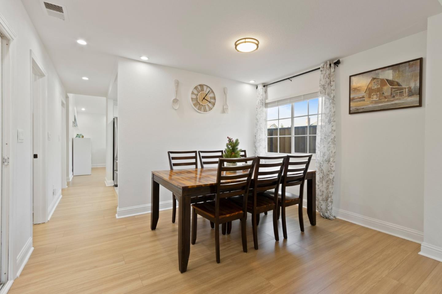 Detail Gallery Image 9 of 48 For 4480 Norocco Cir, Fremont,  CA 94555 - 3 Beds | 2 Baths