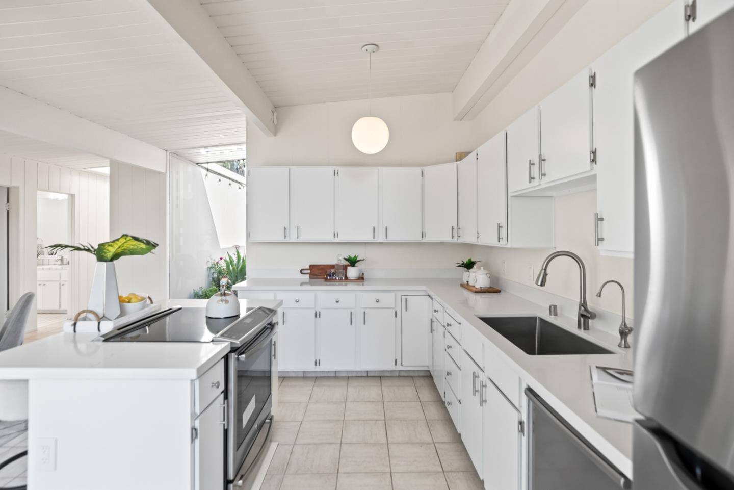 Detail Gallery Image 10 of 27 For 659 Torrington Dr, Sunnyvale,  CA 94087 - 4 Beds | 2 Baths