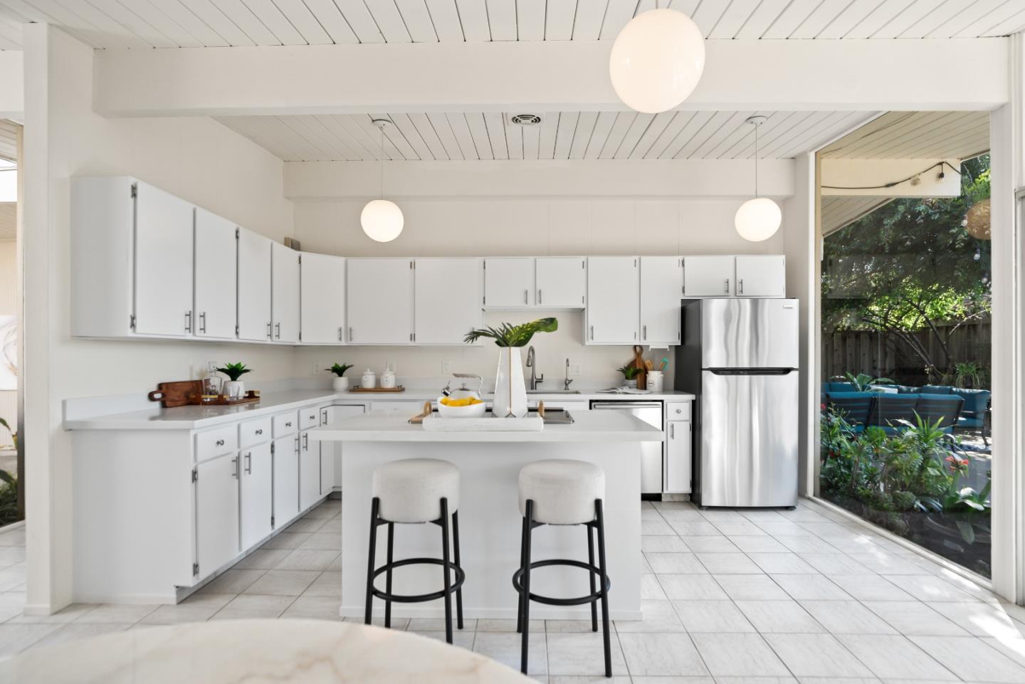 Detail Gallery Image 8 of 27 For 659 Torrington Dr, Sunnyvale,  CA 94087 - 4 Beds | 2 Baths