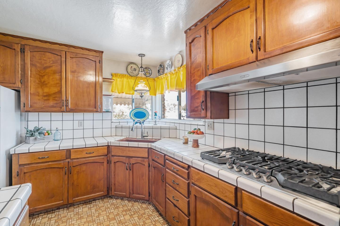 Detail Gallery Image 14 of 55 For 93 Alexander Ct, San Jose,  CA 95116 - 3 Beds | 3 Baths