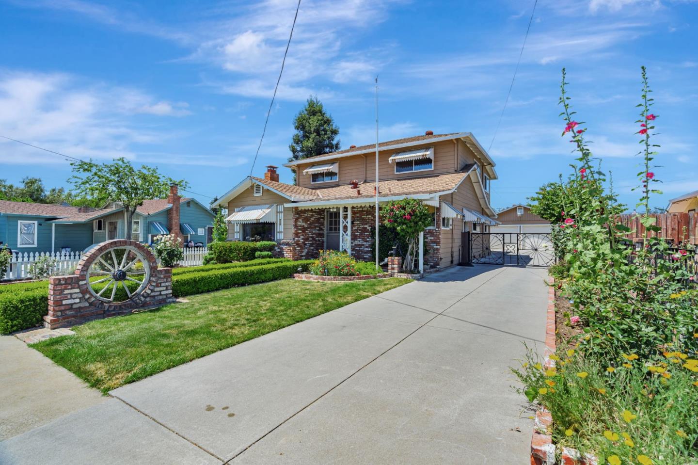 Detail Gallery Image 3 of 55 For 93 Alexander Ct, San Jose,  CA 95116 - 3 Beds | 3 Baths
