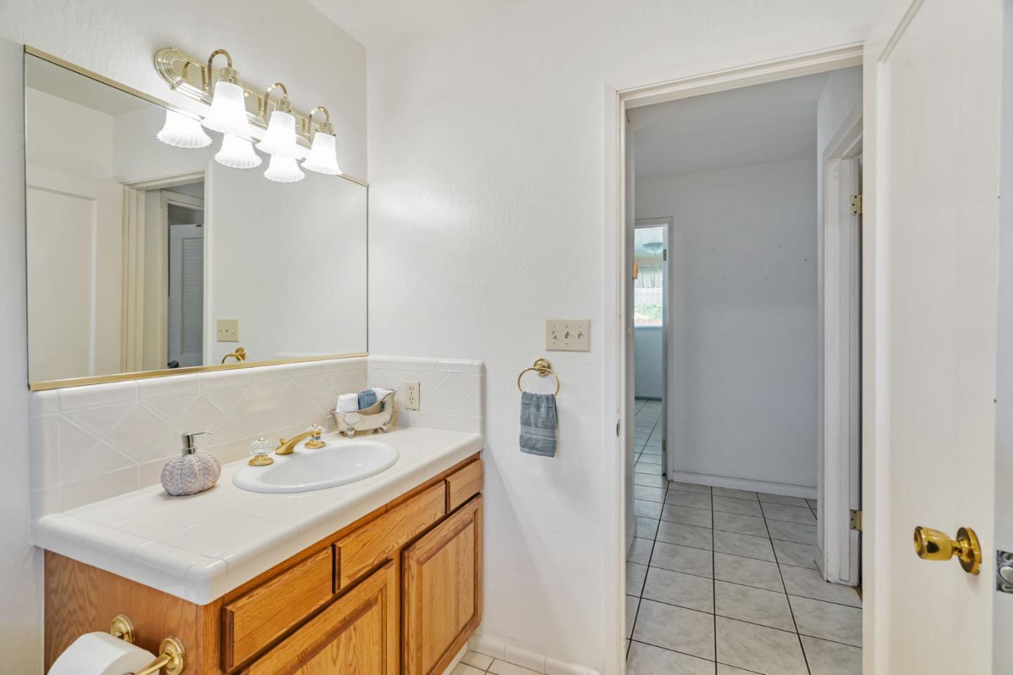 Detail Gallery Image 38 of 55 For 93 Alexander Ct, San Jose,  CA 95116 - 3 Beds | 3 Baths