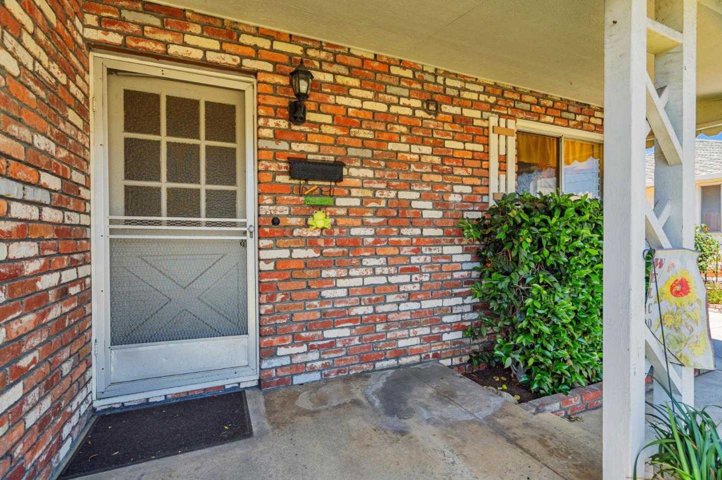 Detail Gallery Image 4 of 55 For 93 Alexander Ct, San Jose,  CA 95116 - 3 Beds | 3 Baths