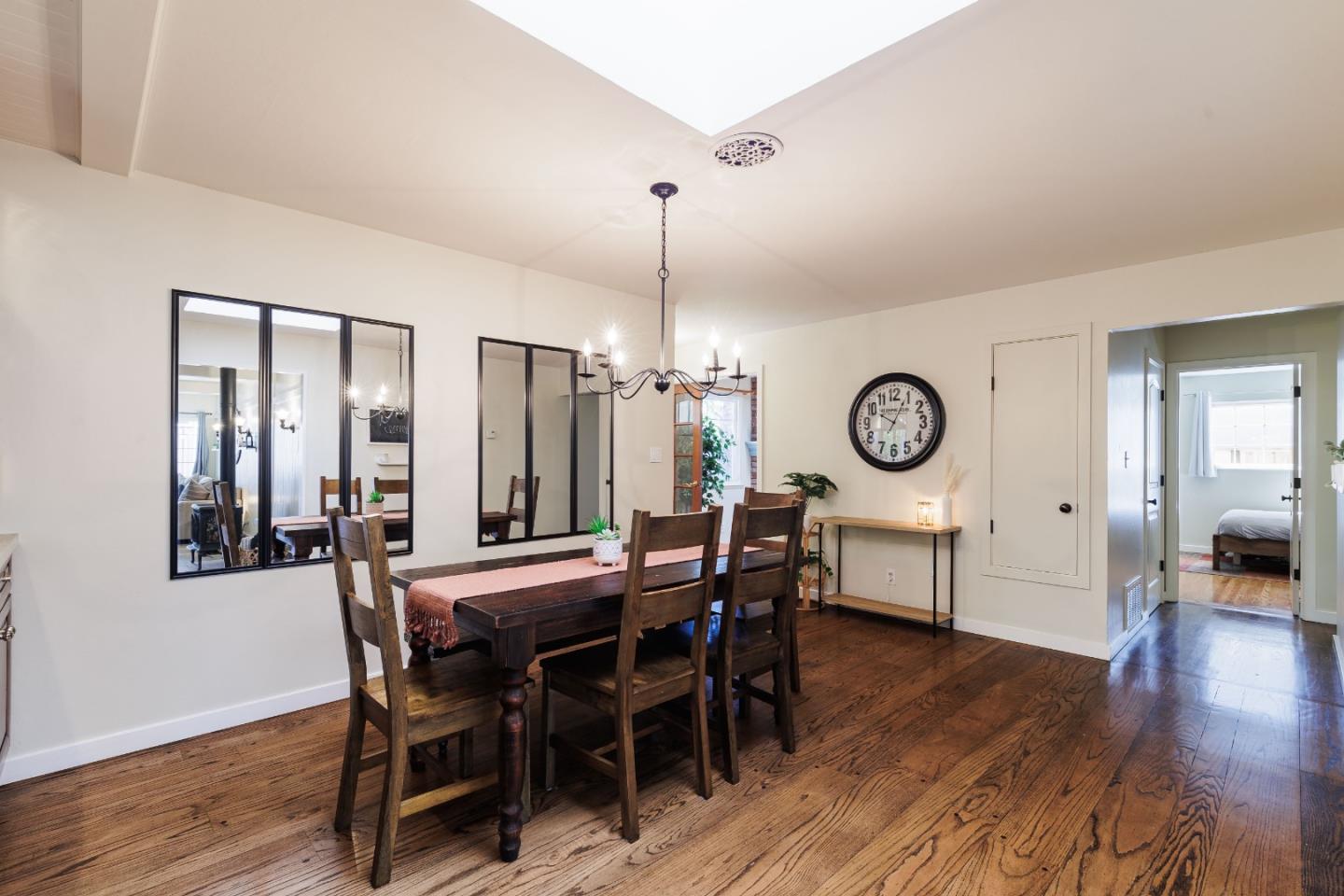 Detail Gallery Image 13 of 30 For 4465 Sherbourne Dr, San Jose,  CA 95124 - 3 Beds | 3 Baths