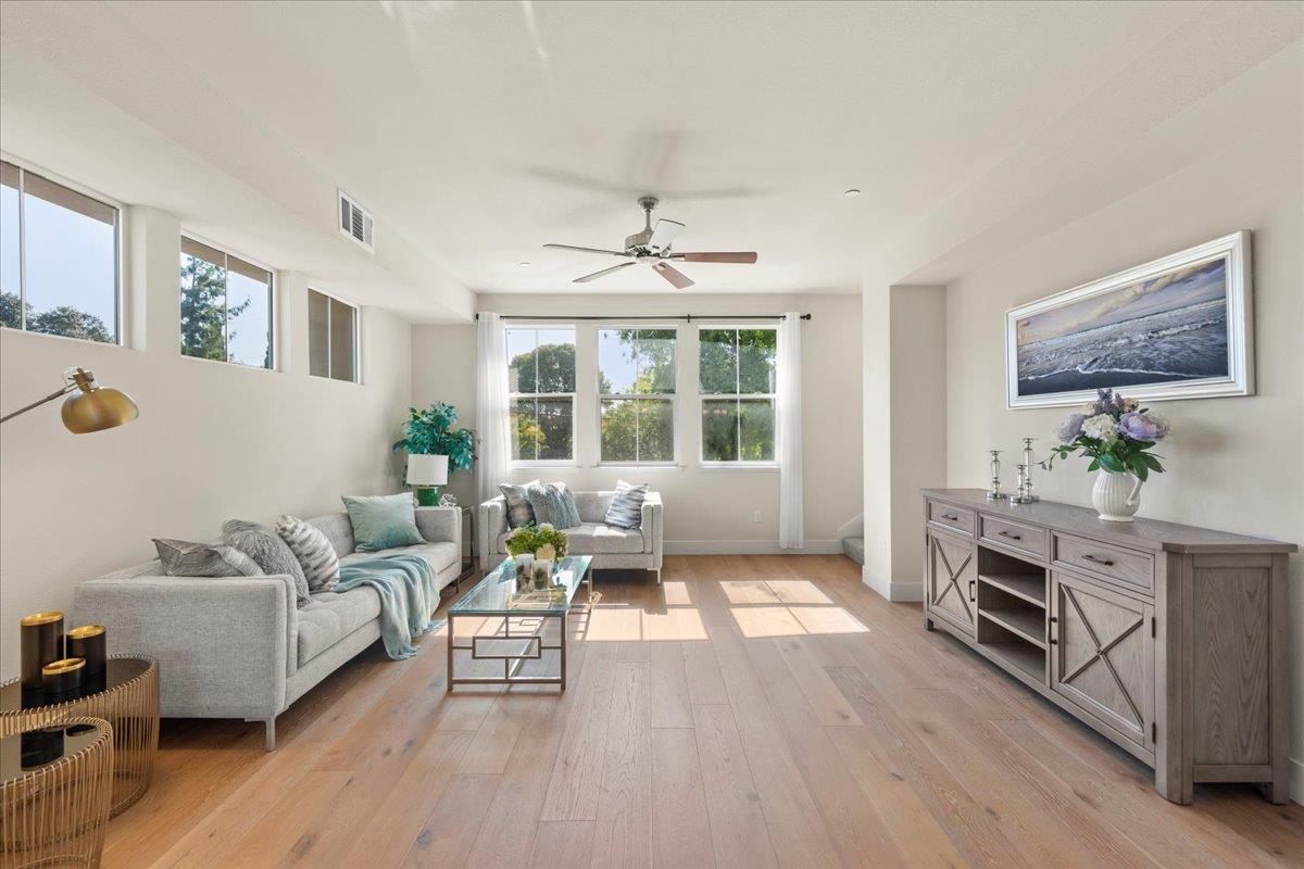 Detail Gallery Image 14 of 30 For 516 San Augusto Ter, Sunnyvale,  CA 94085 - 4 Beds | 3/1 Baths