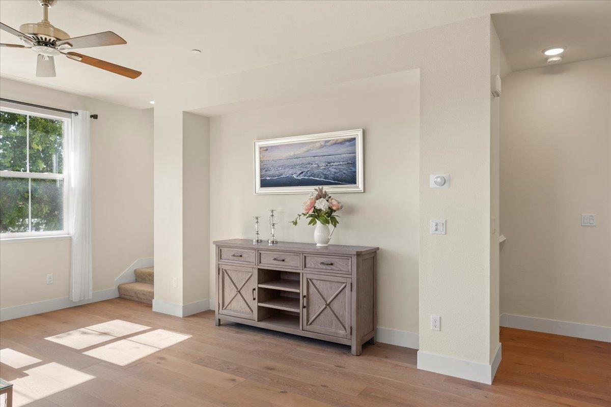 Detail Gallery Image 15 of 30 For 516 San Augusto Ter, Sunnyvale,  CA 94085 - 4 Beds | 3/1 Baths