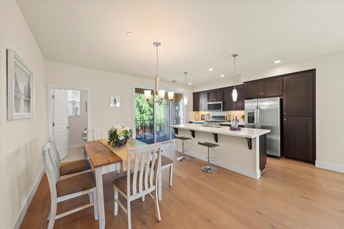 Detail Gallery Image 9 of 30 For 516 San Augusto Ter, Sunnyvale,  CA 94085 - 4 Beds | 3/1 Baths