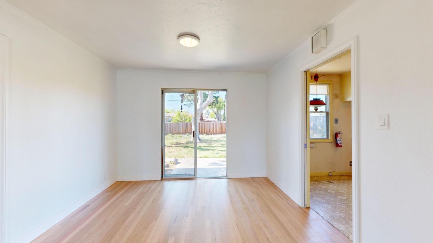 Detail Gallery Image 10 of 45 For 3616 Hoover St, Redwood City,  CA 94063 - 2 Beds | 1 Baths