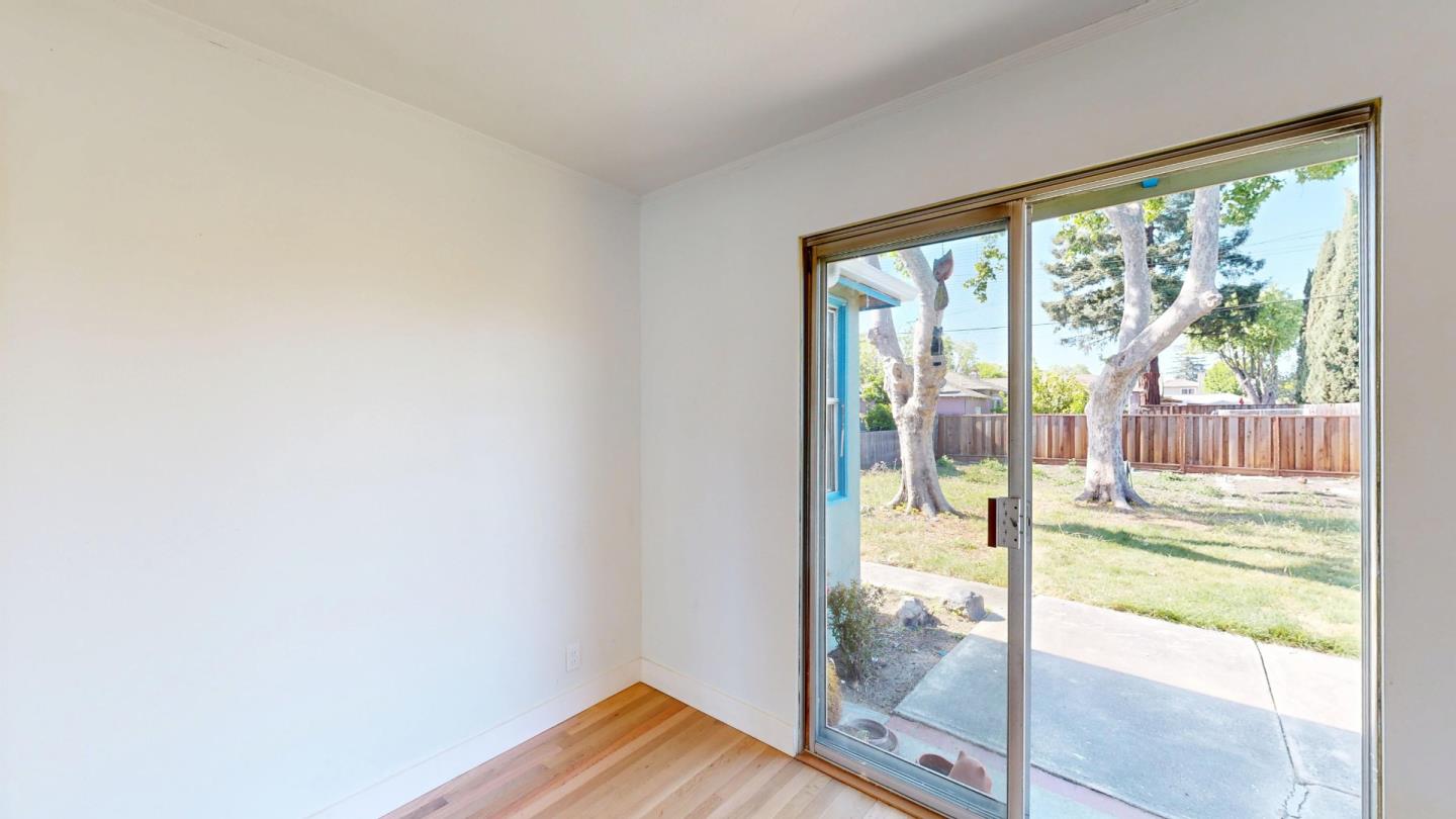Detail Gallery Image 11 of 45 For 3616 Hoover St, Redwood City,  CA 94063 - 2 Beds | 1 Baths