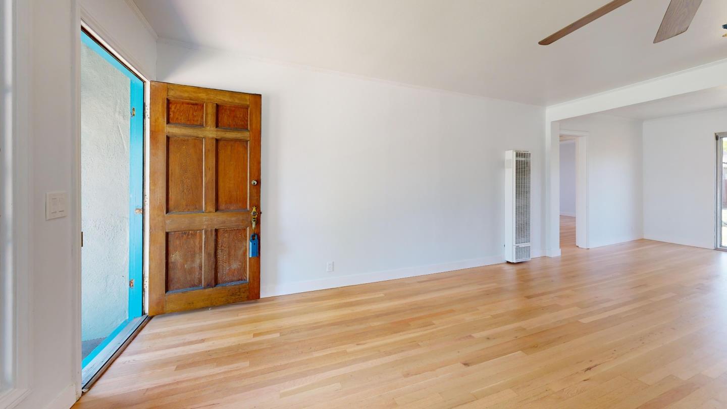 Detail Gallery Image 5 of 45 For 3616 Hoover St, Redwood City,  CA 94063 - 2 Beds | 1 Baths