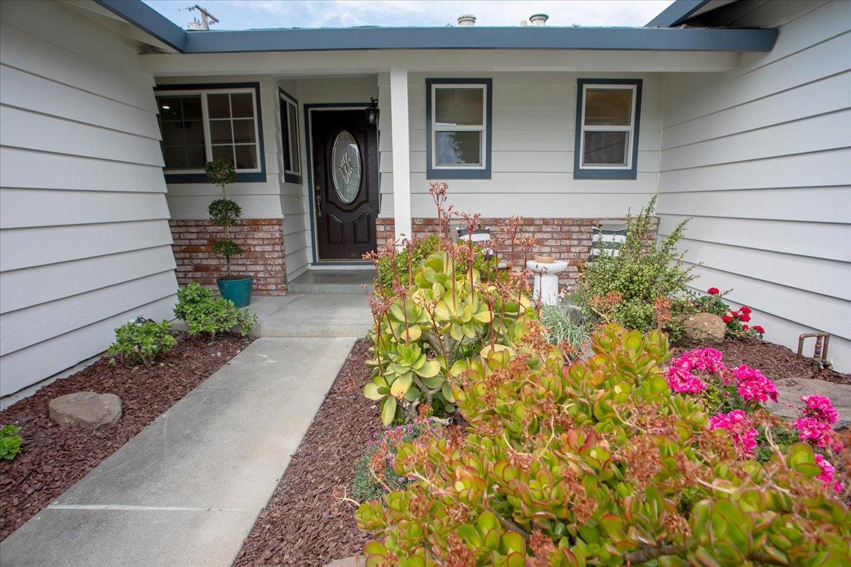 Detail Gallery Image 2 of 26 For 1551 Elka Ave, San Jose,  CA 95129 - 4 Beds | 2 Baths