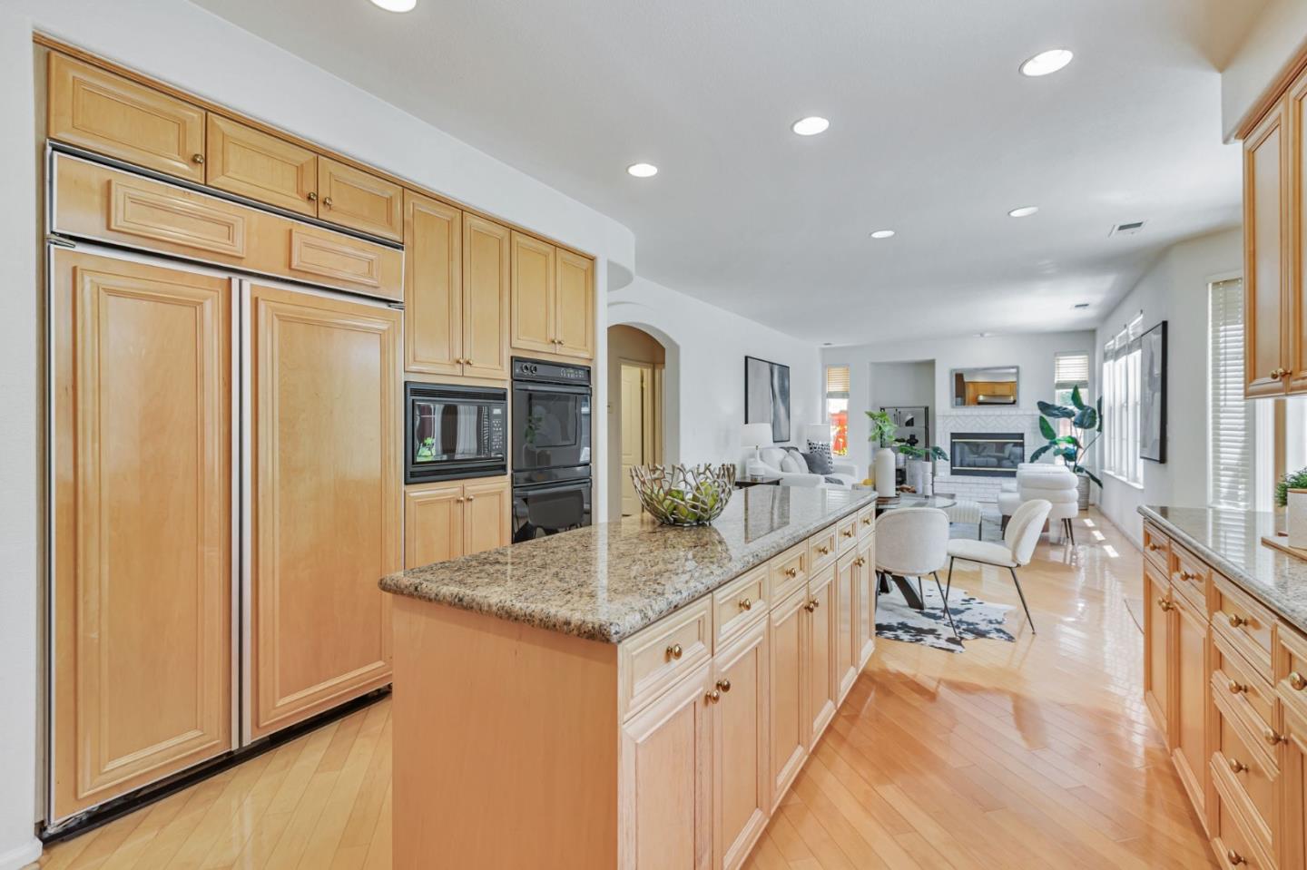 Detail Gallery Image 12 of 56 For 18898 Bellgrove Cir, Saratoga,  CA 95070 - 5 Beds | 3 Baths