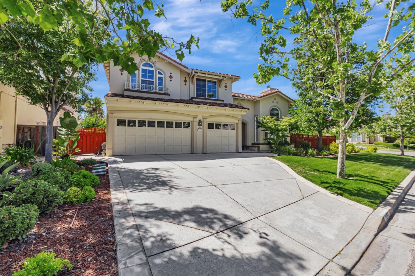 Detail Gallery Image 2 of 56 For 18898 Bellgrove Cir, Saratoga,  CA 95070 - 5 Beds | 3 Baths