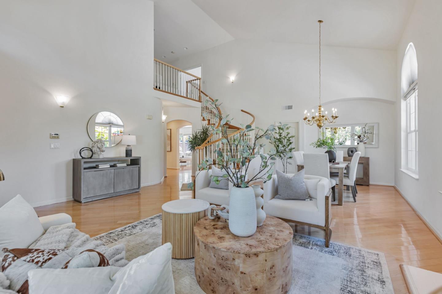 Detail Gallery Image 5 of 56 For 18898 Bellgrove Cir, Saratoga,  CA 95070 - 5 Beds | 3 Baths