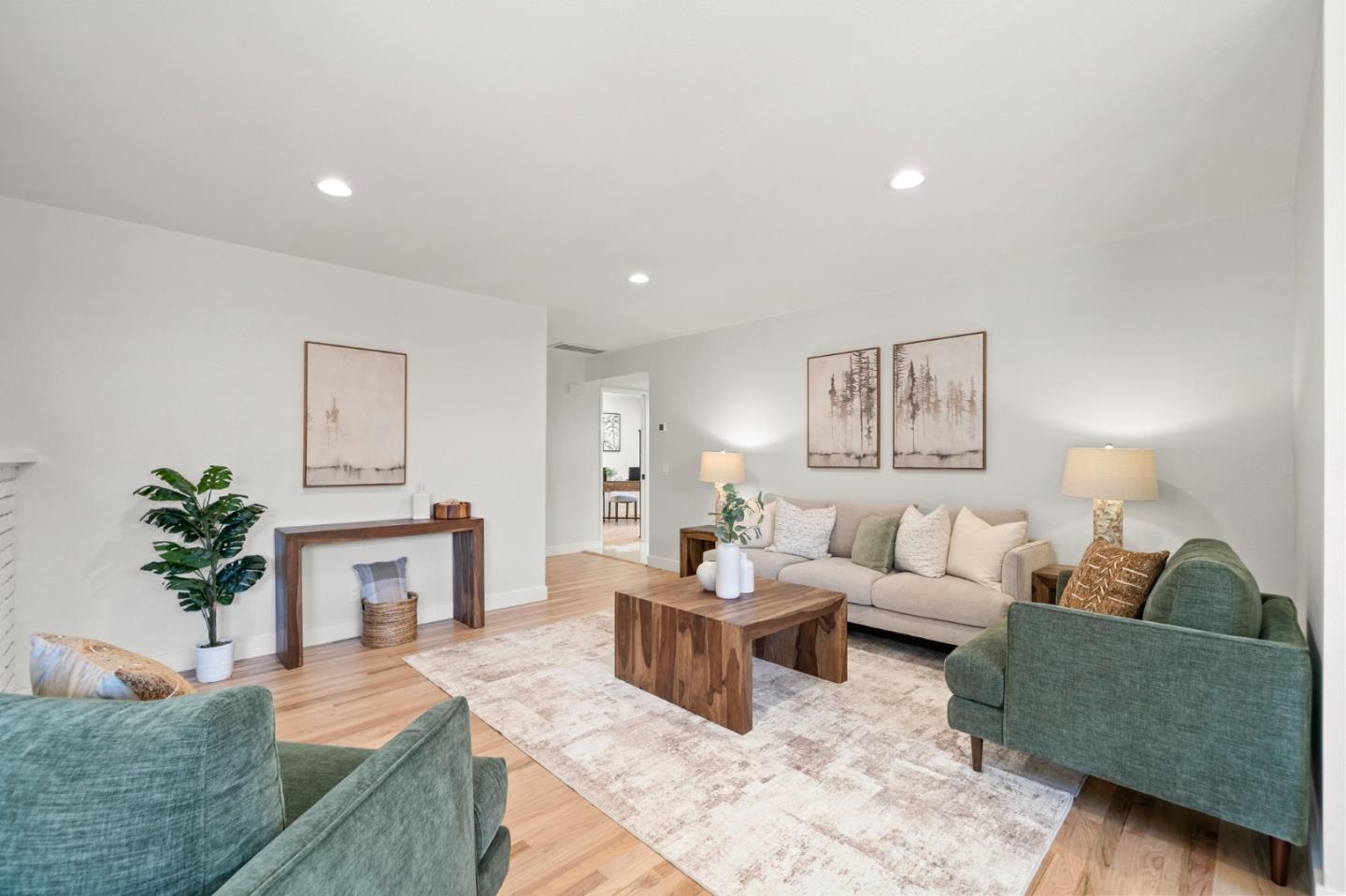 Detail Gallery Image 13 of 59 For 708 Katon Ct, Sunnyvale,  CA 94086 - 4 Beds | 2 Baths