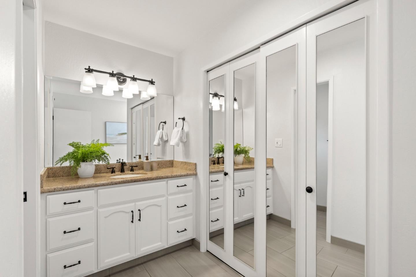 Detail Gallery Image 24 of 59 For 708 Katon Ct, Sunnyvale,  CA 94086 - 4 Beds | 2 Baths