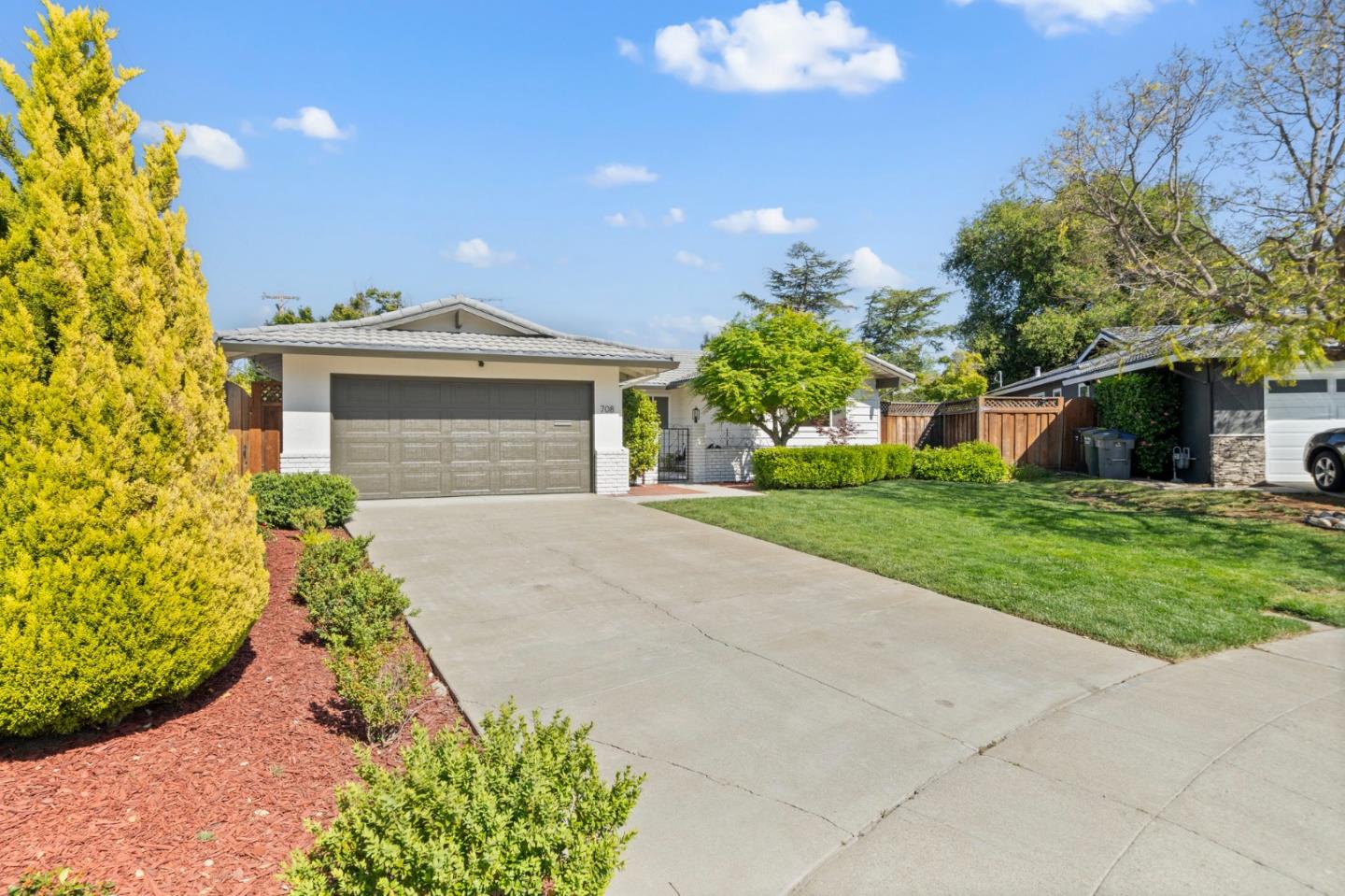 Detail Gallery Image 5 of 59 For 708 Katon Ct, Sunnyvale,  CA 94086 - 4 Beds | 2 Baths