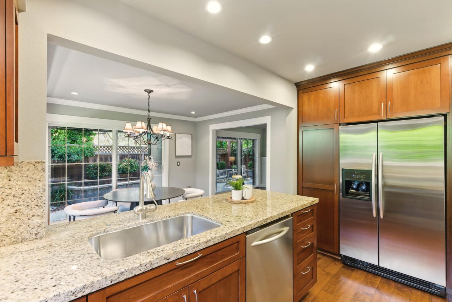Detail Gallery Image 16 of 48 For 1209 Blackberry Ter, Sunnyvale,  CA 94087 - 2 Beds | 2 Baths