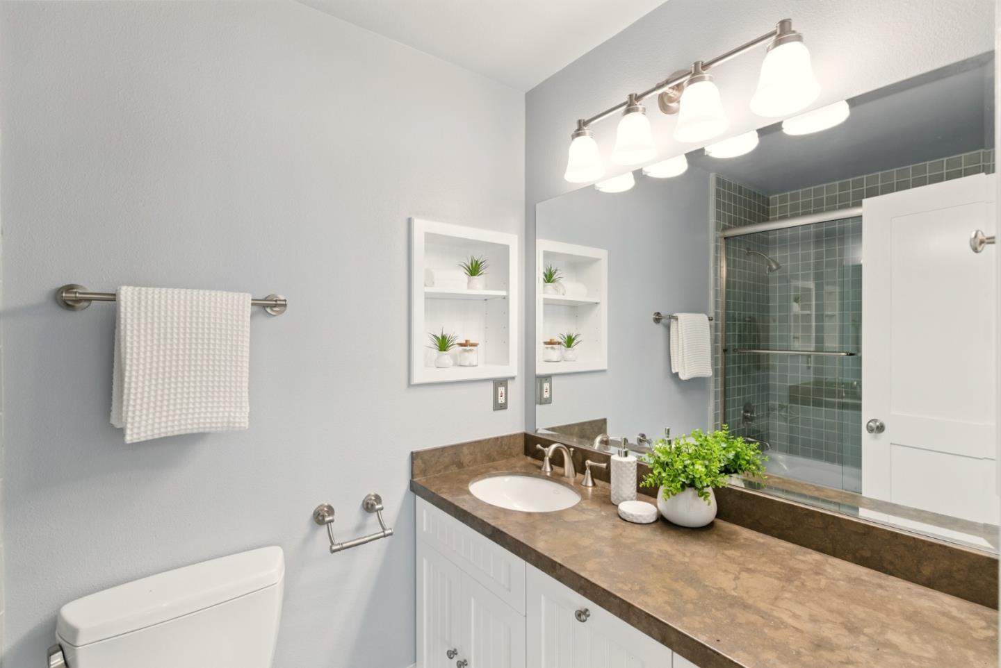 Detail Gallery Image 20 of 48 For 1209 Blackberry Ter, Sunnyvale,  CA 94087 - 2 Beds | 2 Baths