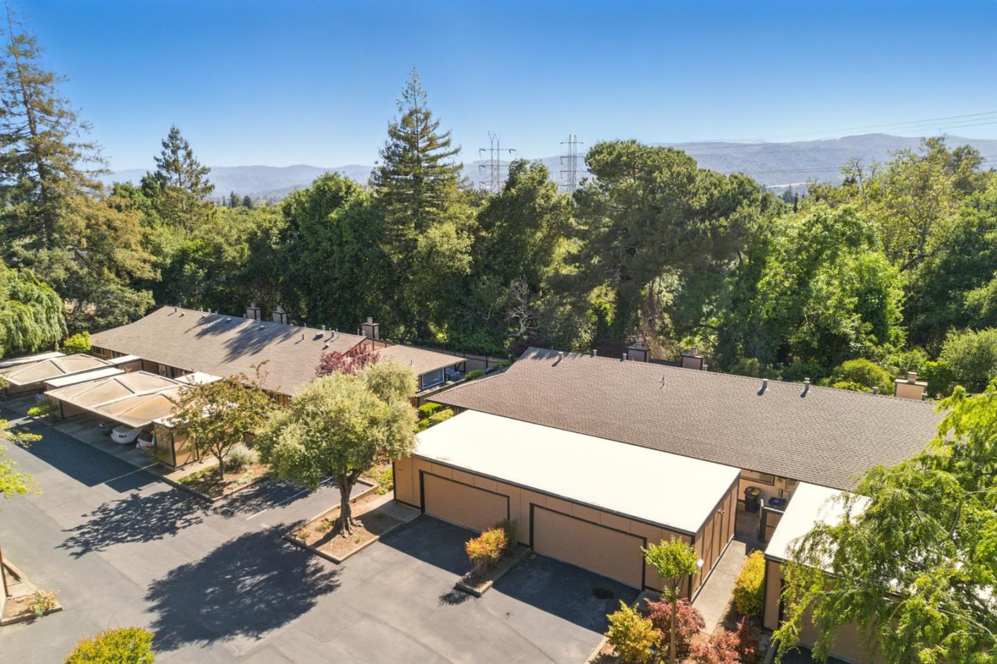 Detail Gallery Image 32 of 48 For 1209 Blackberry Ter, Sunnyvale,  CA 94087 - 2 Beds | 2 Baths