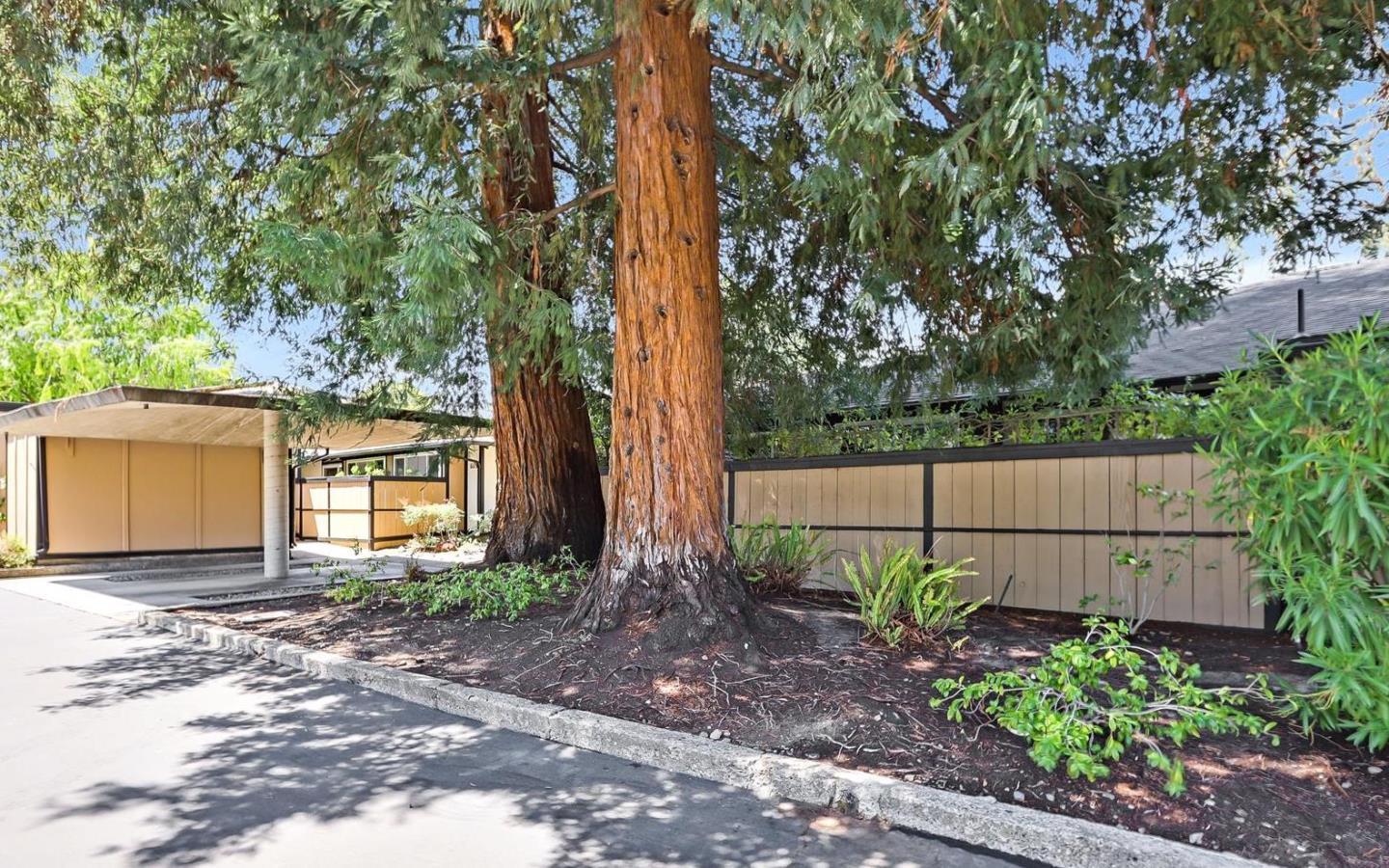 Detail Gallery Image 41 of 48 For 1209 Blackberry Ter, Sunnyvale,  CA 94087 - 2 Beds | 2 Baths