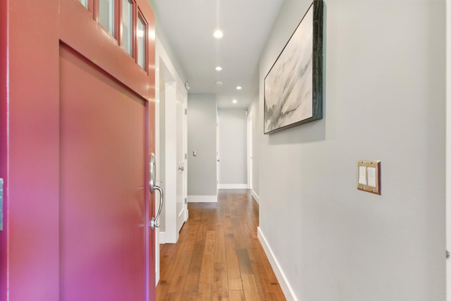 Detail Gallery Image 5 of 48 For 1209 Blackberry Ter, Sunnyvale,  CA 94087 - 2 Beds | 2 Baths