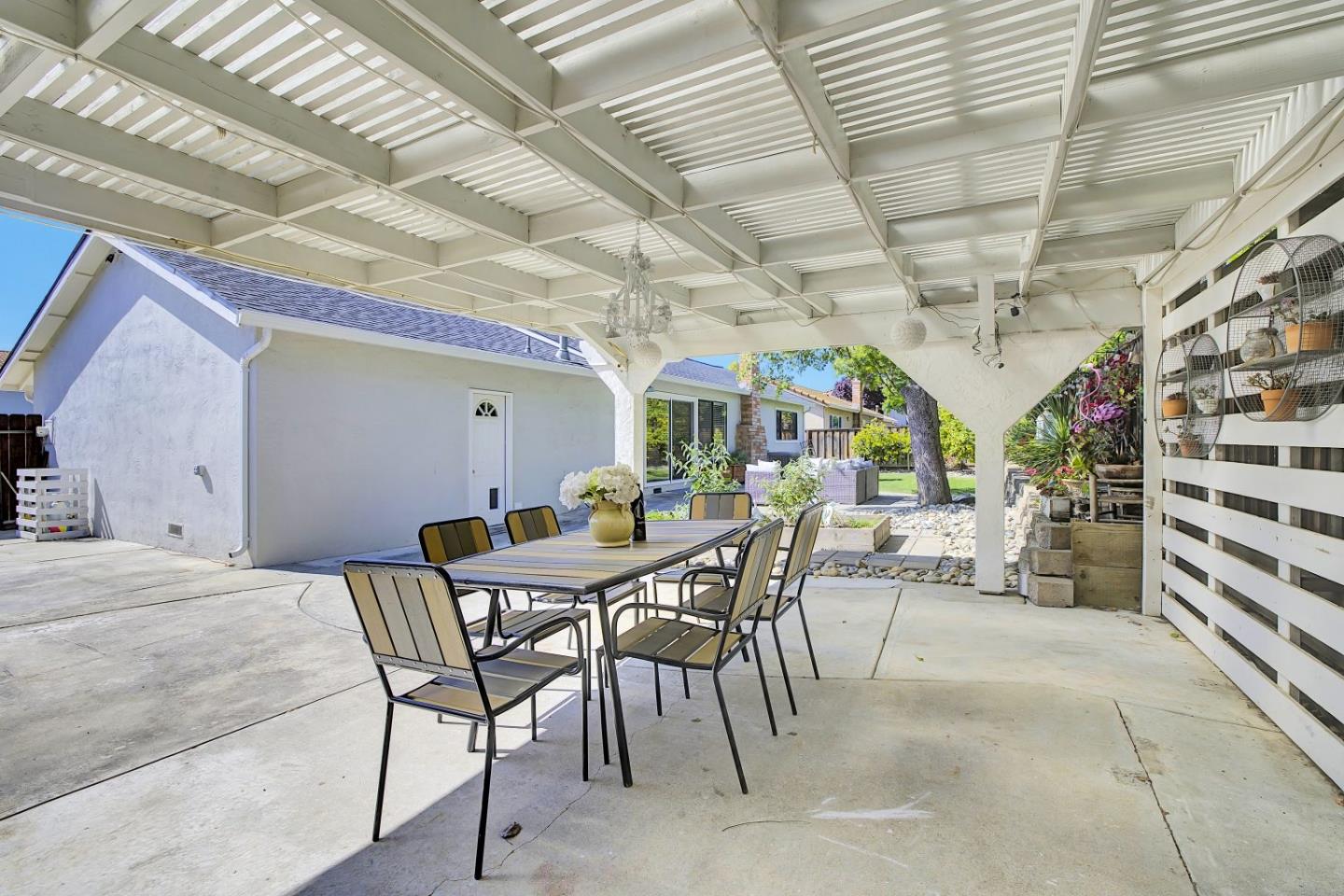 Detail Gallery Image 32 of 44 For 4954 Rue Bordeaux, San Jose,  CA 95136 - 3 Beds | 2 Baths