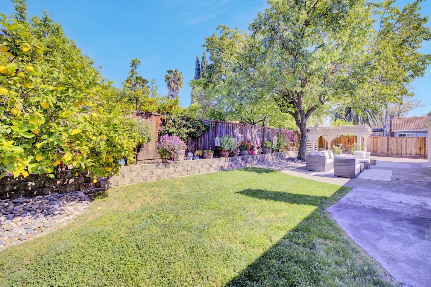 Detail Gallery Image 35 of 44 For 4954 Rue Bordeaux, San Jose,  CA 95136 - 3 Beds | 2 Baths