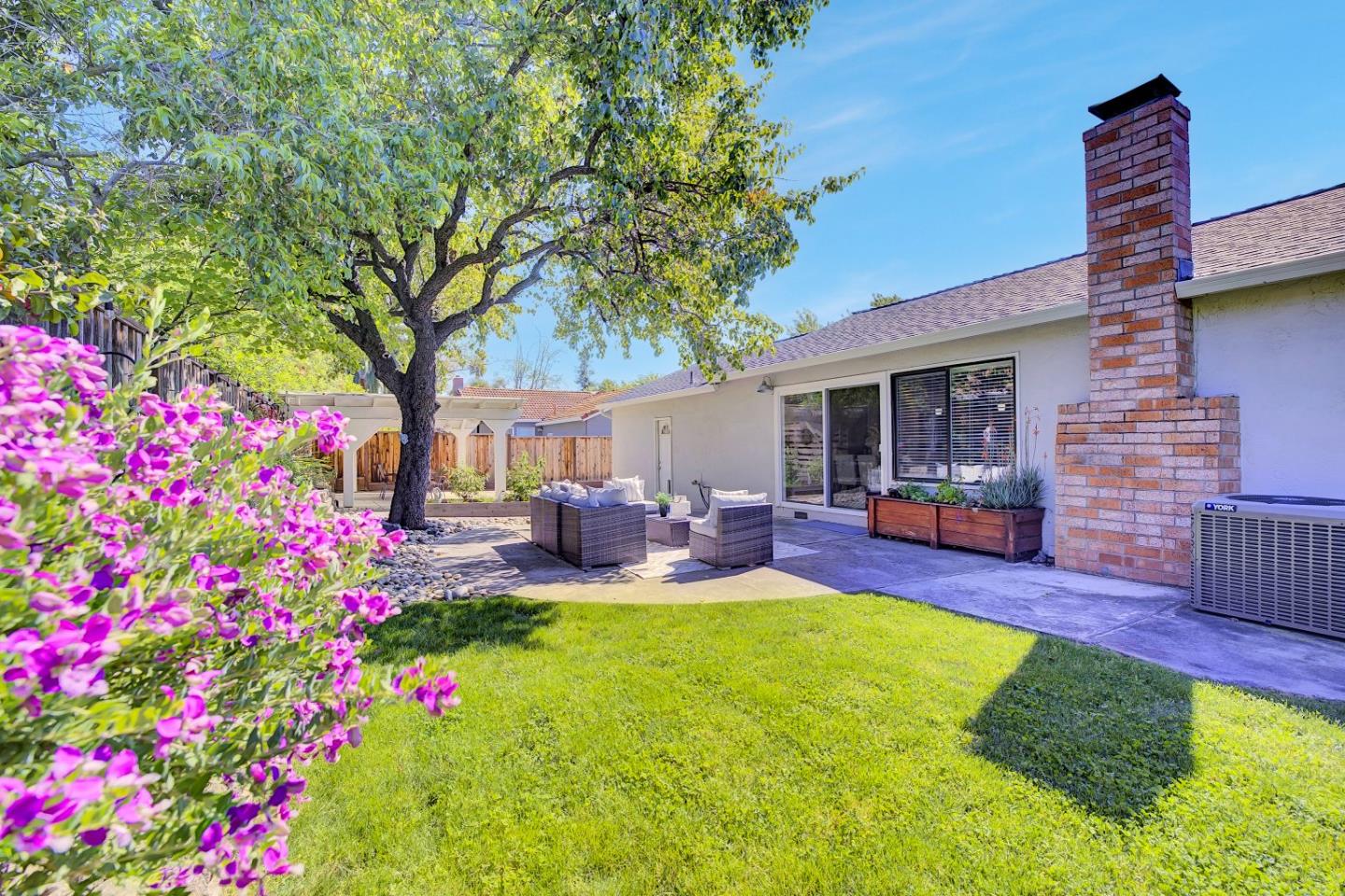 Detail Gallery Image 36 of 44 For 4954 Rue Bordeaux, San Jose,  CA 95136 - 3 Beds | 2 Baths