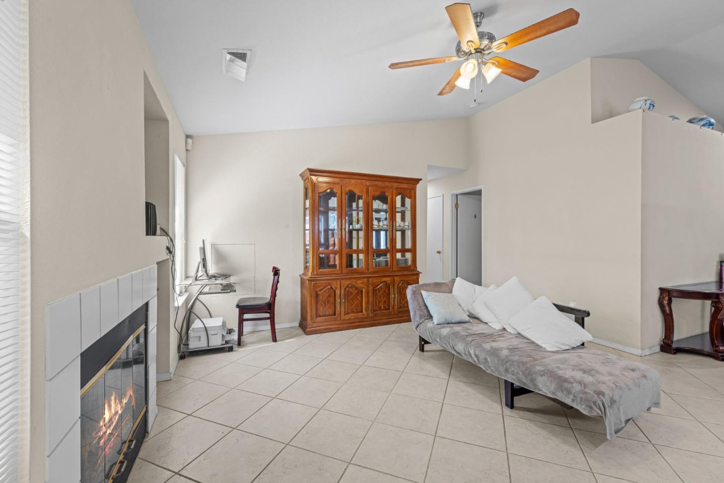 Detail Gallery Image 13 of 20 For 840 Babbs Creek Dr, Gilroy,  CA 95020 - 3 Beds | 2 Baths