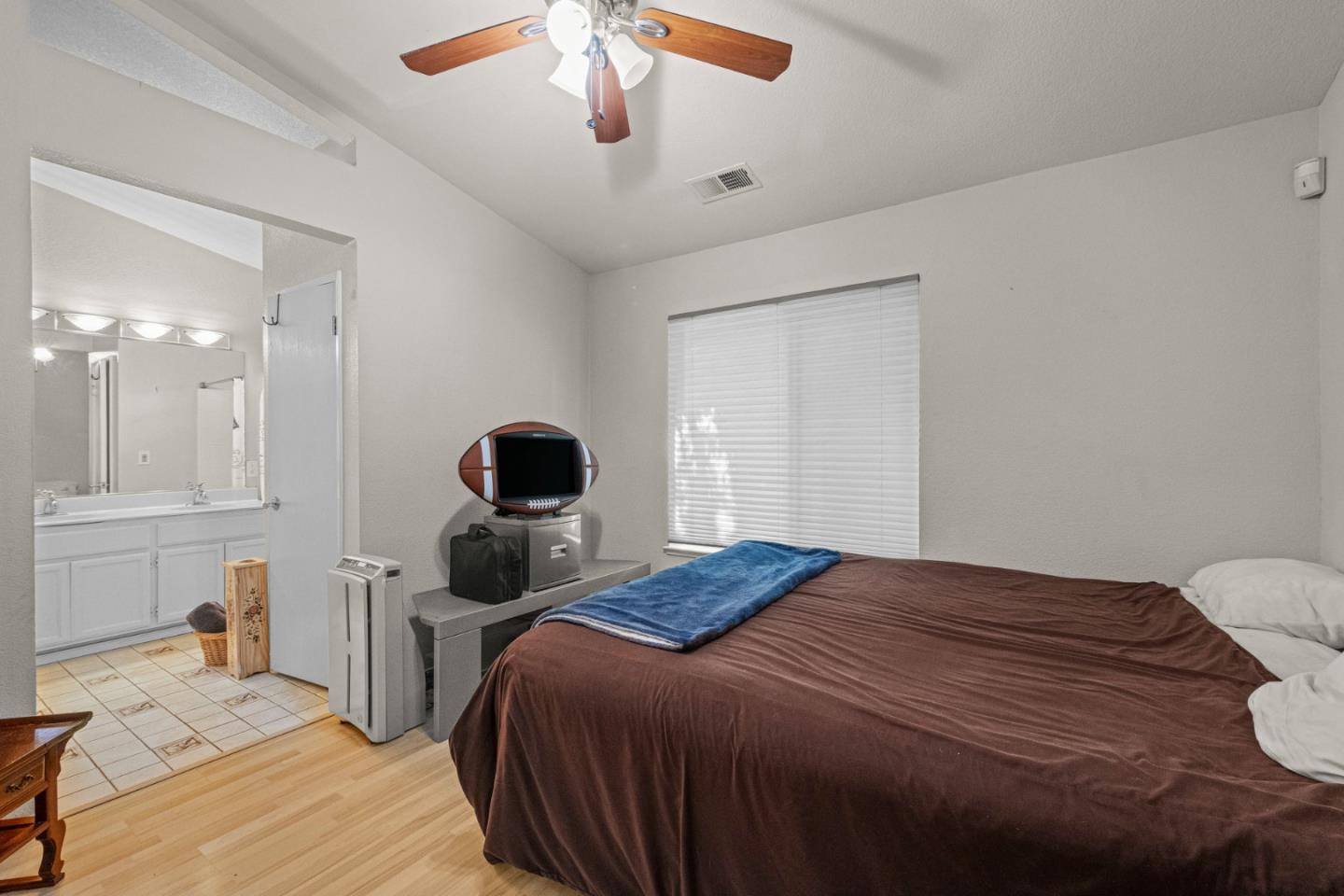Detail Gallery Image 14 of 20 For 840 Babbs Creek Dr, Gilroy,  CA 95020 - 3 Beds | 2 Baths
