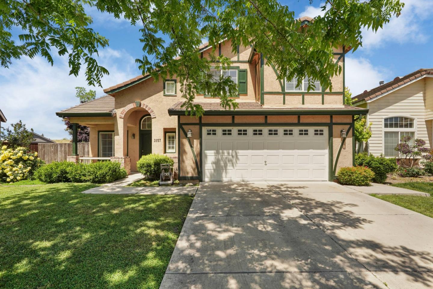 Detail Gallery Image 2 of 54 For 3157 Autumn Chase Cir, Stockton,  CA 95219 - 3 Beds | 2/1 Baths