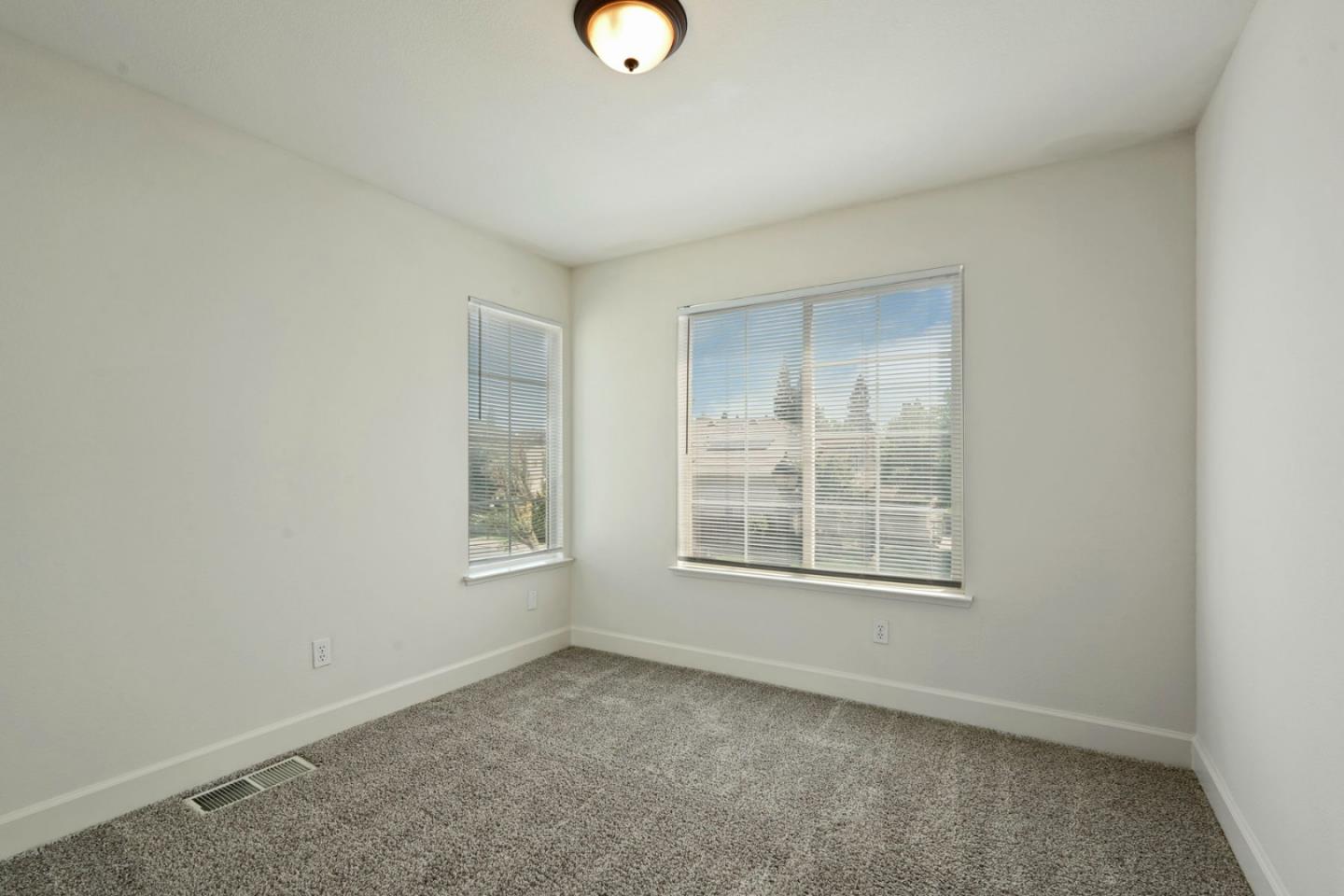 Detail Gallery Image 26 of 54 For 3157 Autumn Chase Cir, Stockton,  CA 95219 - 3 Beds | 2/1 Baths