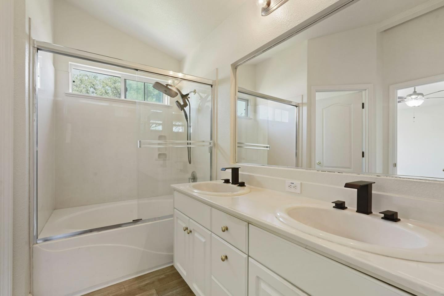 Detail Gallery Image 33 of 54 For 3157 Autumn Chase Cir, Stockton,  CA 95219 - 3 Beds | 2/1 Baths