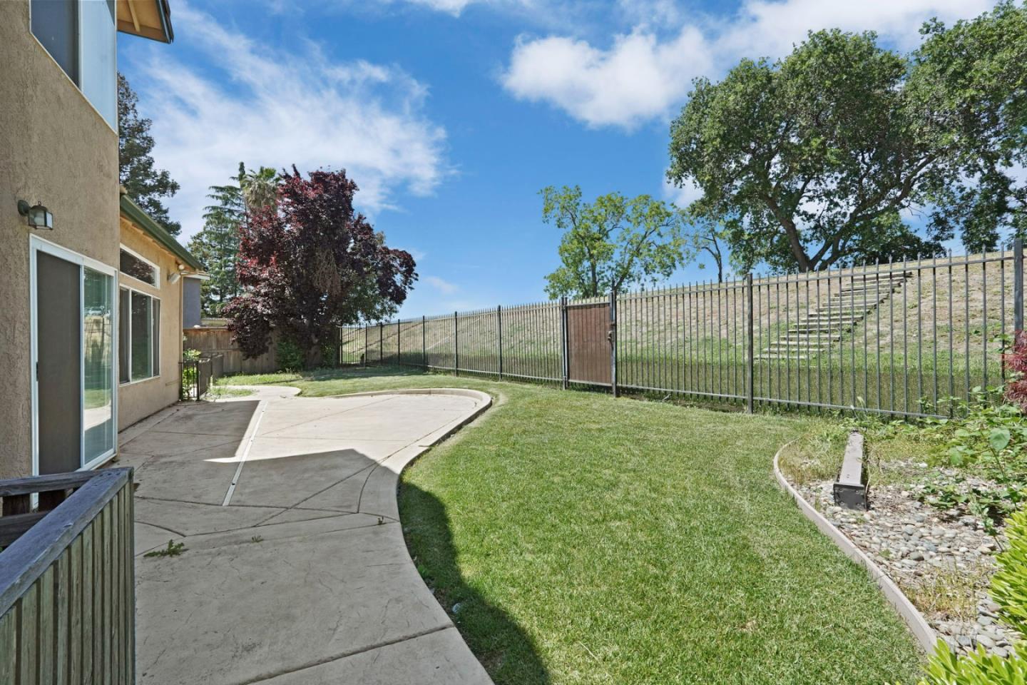 Detail Gallery Image 35 of 54 For 3157 Autumn Chase Cir, Stockton,  CA 95219 - 3 Beds | 2/1 Baths