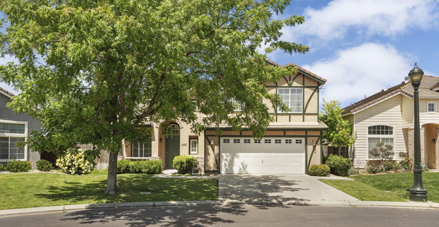 Detail Gallery Image 4 of 54 For 3157 Autumn Chase Cir, Stockton,  CA 95219 - 3 Beds | 2/1 Baths