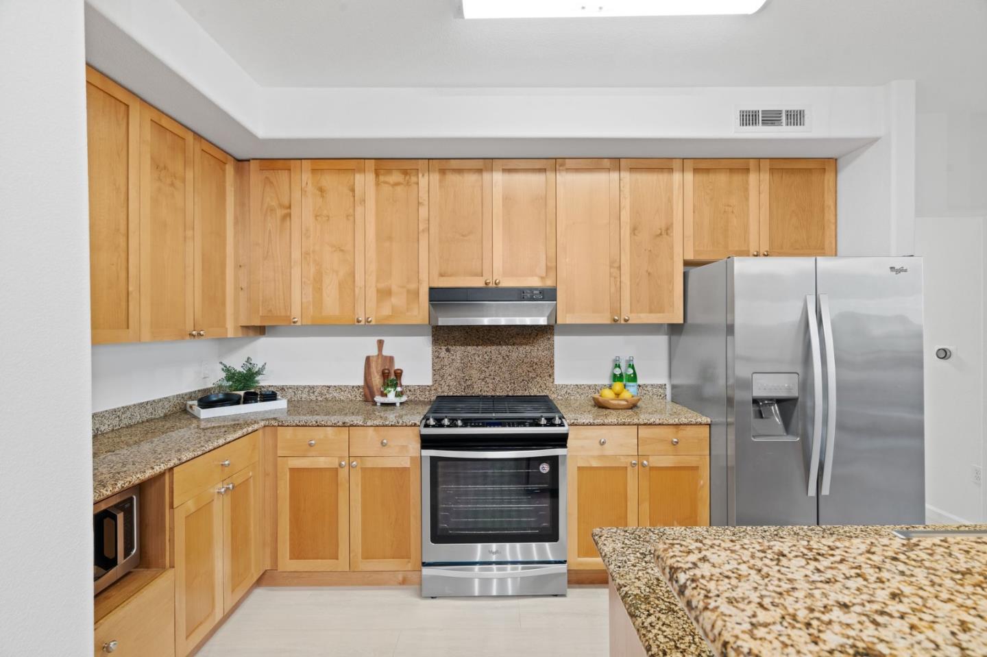 Detail Gallery Image 10 of 48 For 19503 Stevens Creek Blvd #151,  Cupertino,  CA 95014 - 2 Beds | 2 Baths