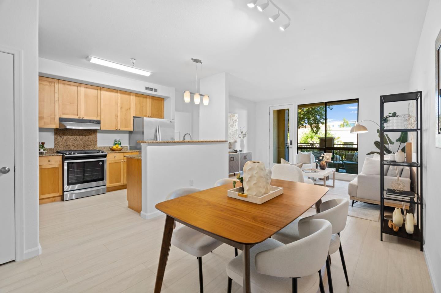 Detail Gallery Image 8 of 48 For 19503 Stevens Creek Blvd #151,  Cupertino,  CA 95014 - 2 Beds | 2 Baths