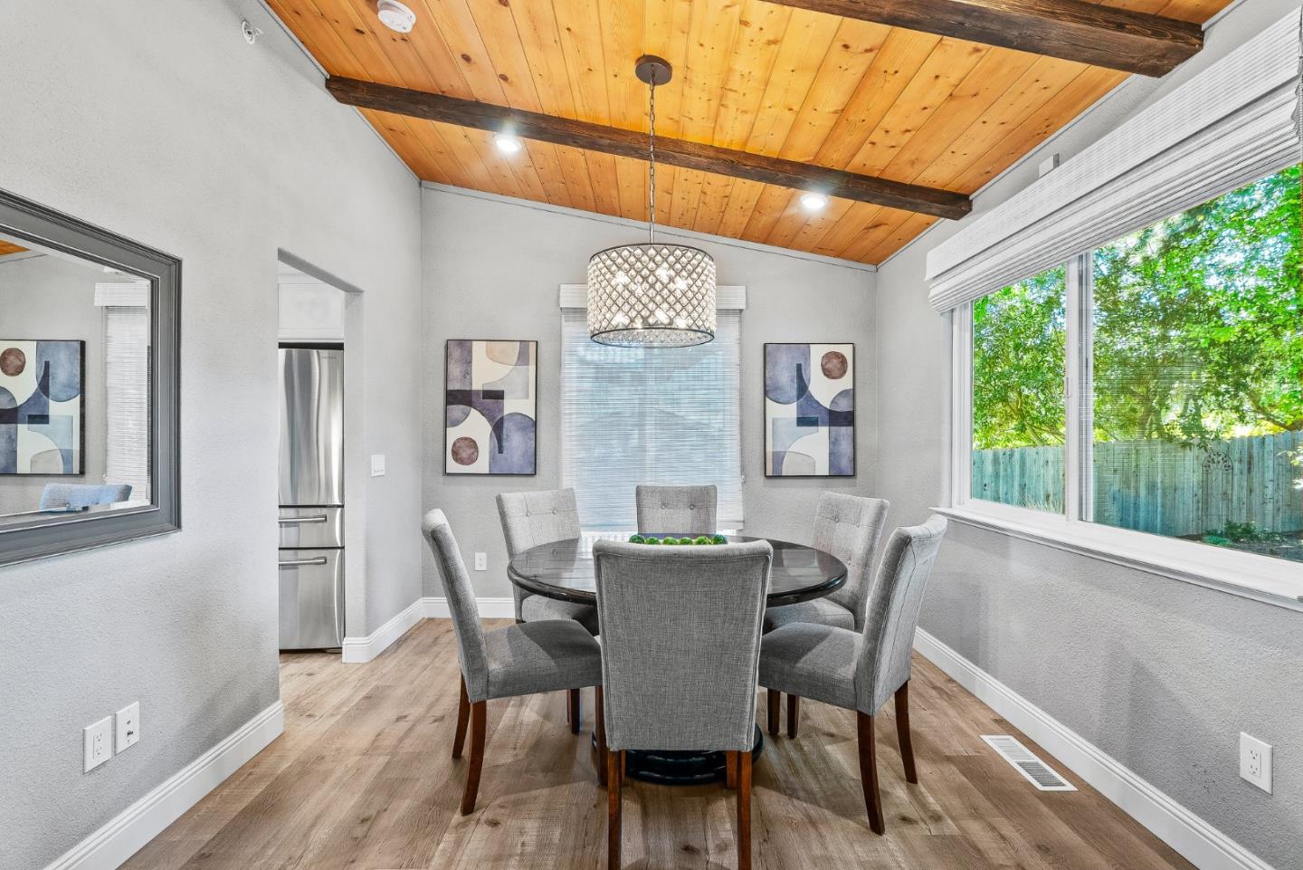 Detail Gallery Image 10 of 33 For 75 Poppy Rd, Carmel Valley,  CA 93924 - 3 Beds | 2/1 Baths